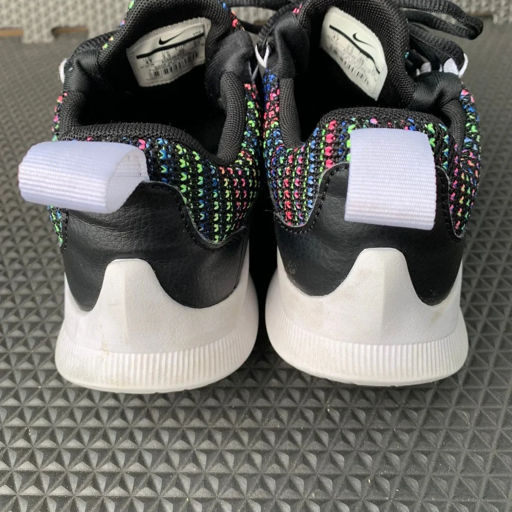 Nike Sportswear Sneakers 4Y Multicolor Athletic Shoes Youth Or Women's 5.5-6 Fun